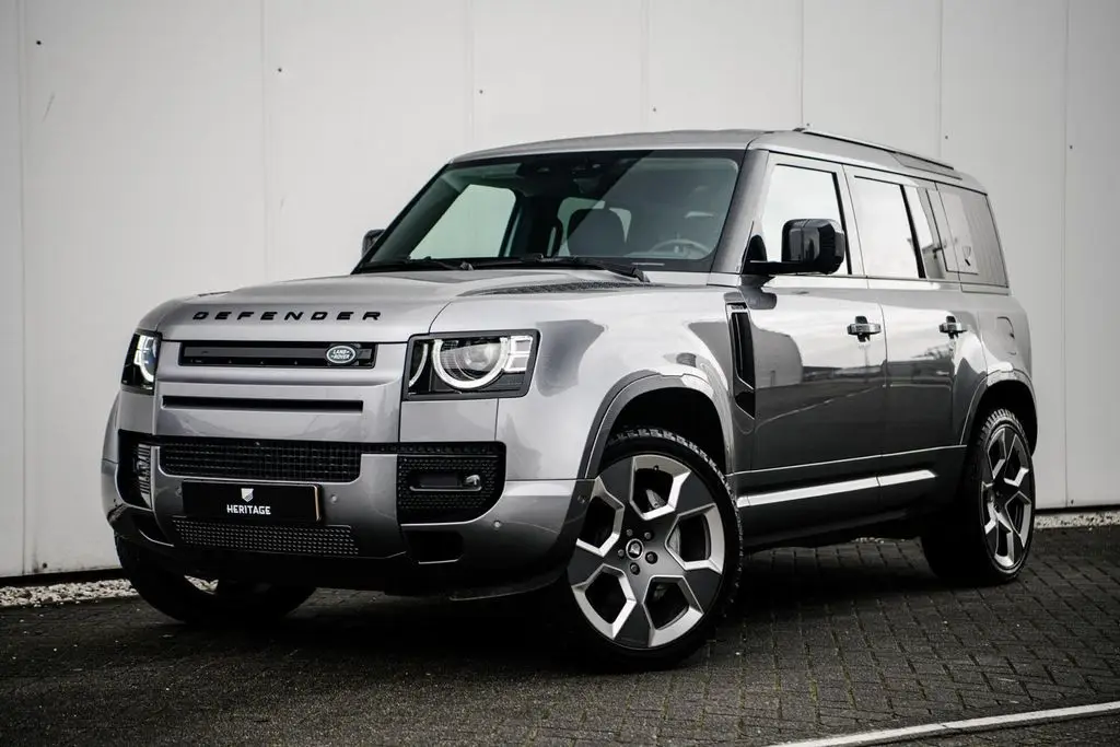 Photo 1 : Land Rover Defender 2022 Hybrid