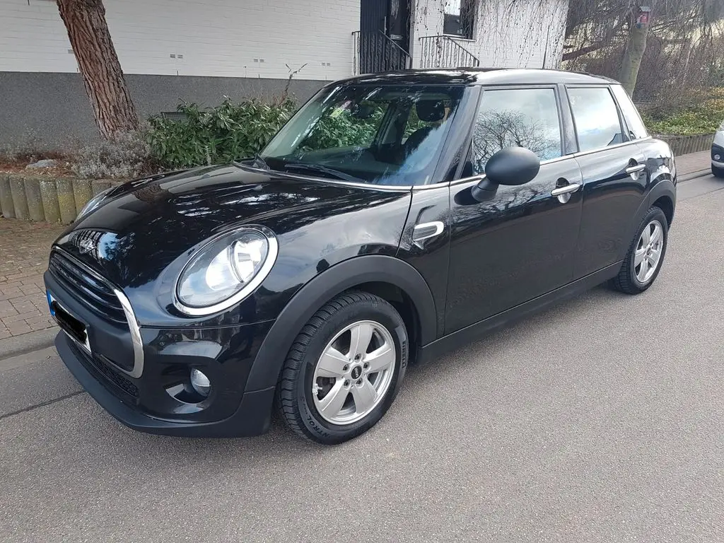 Photo 1 : Mini One 2017 Petrol