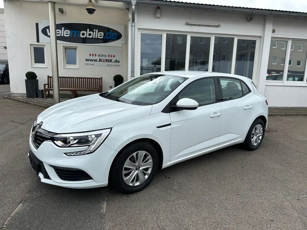 Photo 1 : Renault Megane 2016 Petrol