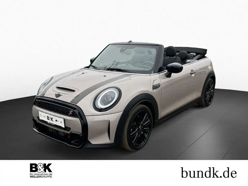 Photo 1 : Mini Cooper 2023 Petrol