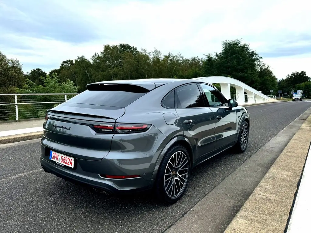 Photo 1 : Porsche Cayenne 2021 Hybride