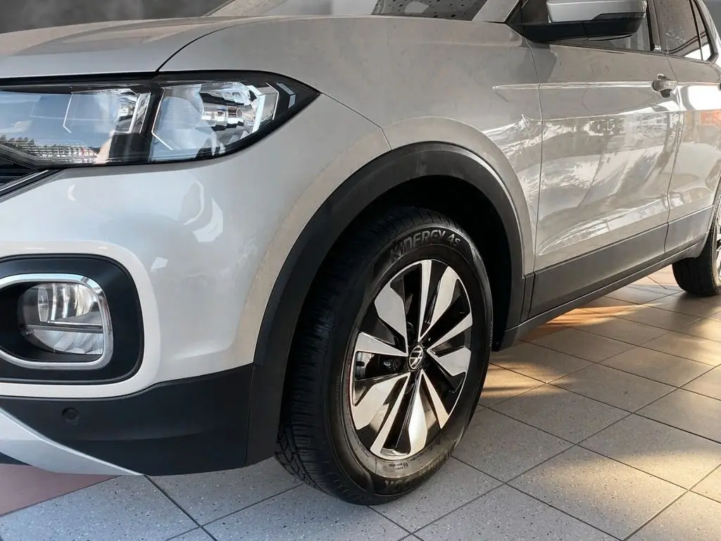 Photo 1 : Volkswagen T-cross 2023 Essence