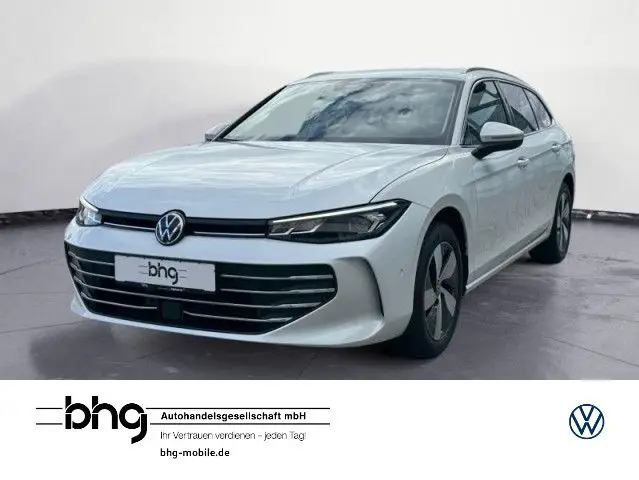 Photo 1 : Volkswagen Passat 2024 Essence