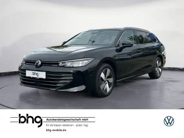 Photo 1 : Volkswagen Passat 2024 Essence