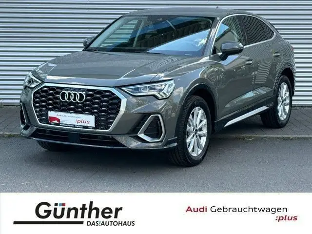 Photo 1 : Audi Q3 2023 Hybrid