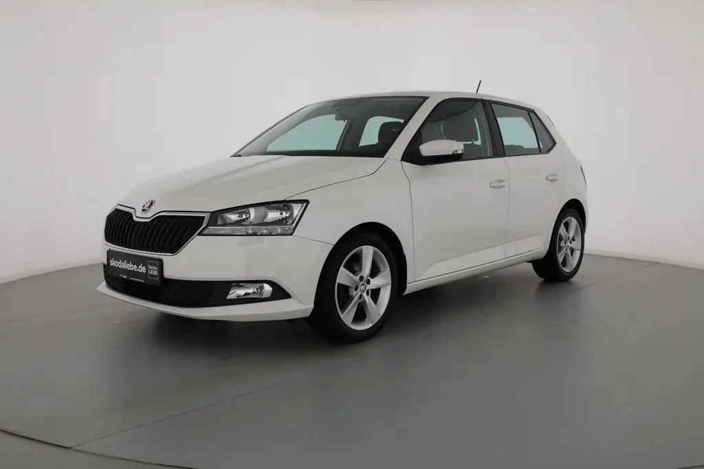 Photo 1 : Skoda Fabia 2021 Essence