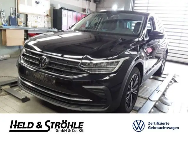 Photo 1 : Volkswagen Tiguan 2023 Essence