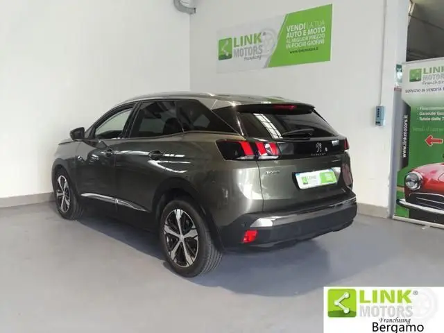 Photo 1 : Peugeot 3008 2018 Diesel