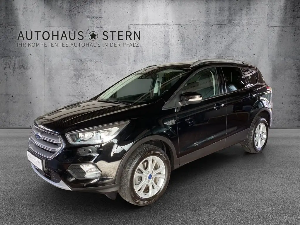 Photo 1 : Ford Kuga 2019 Essence