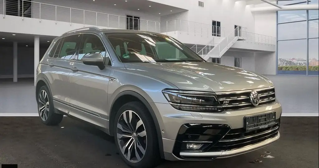 Photo 1 : Volkswagen Tiguan 2019 Petrol