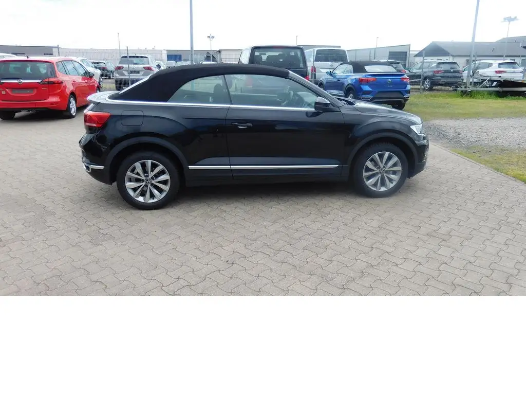 Photo 1 : Volkswagen T-roc 2021 Essence