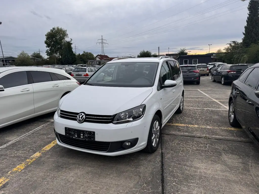 Photo 1 : Volkswagen Touran 2015 Diesel