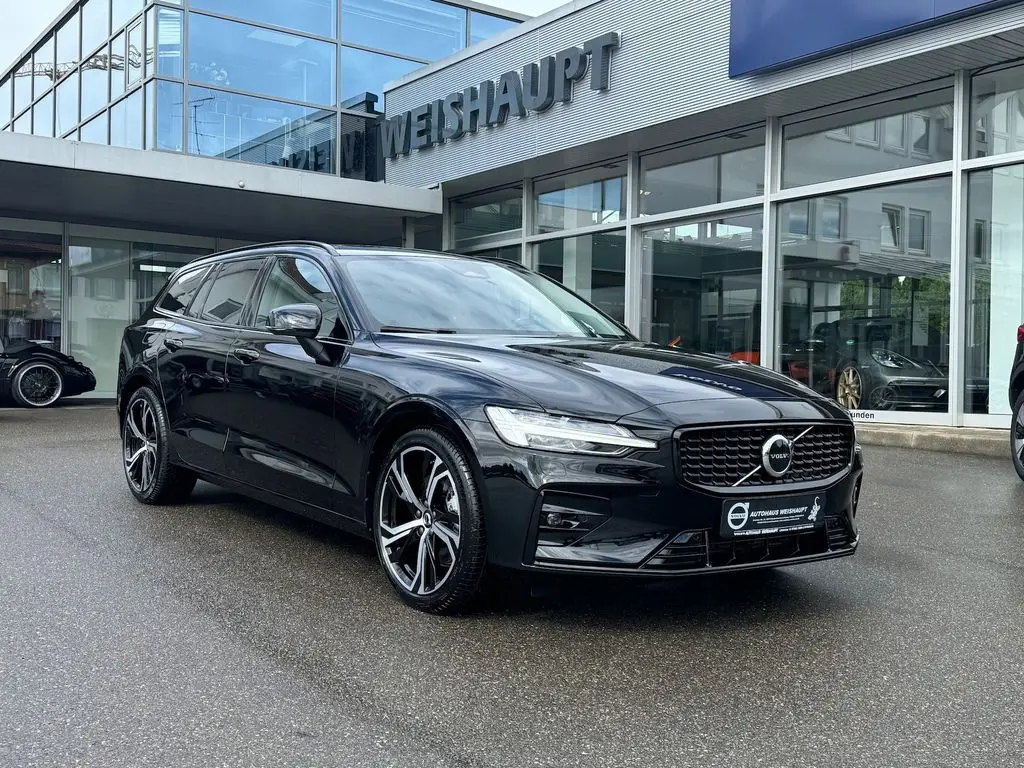 Photo 1 : Volvo V60 2023 Diesel