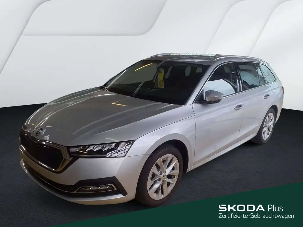 Photo 1 : Skoda Octavia 2024 Petrol