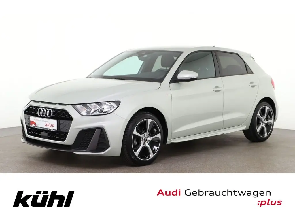 Photo 1 : Audi A1 2023 Essence