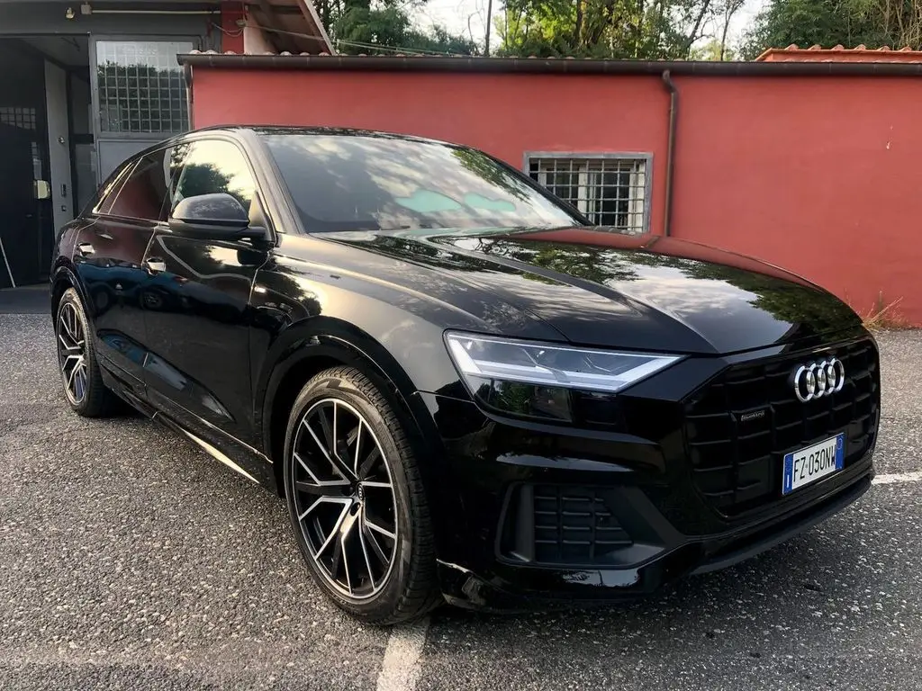 Photo 1 : Audi Q8 2019 Hybride