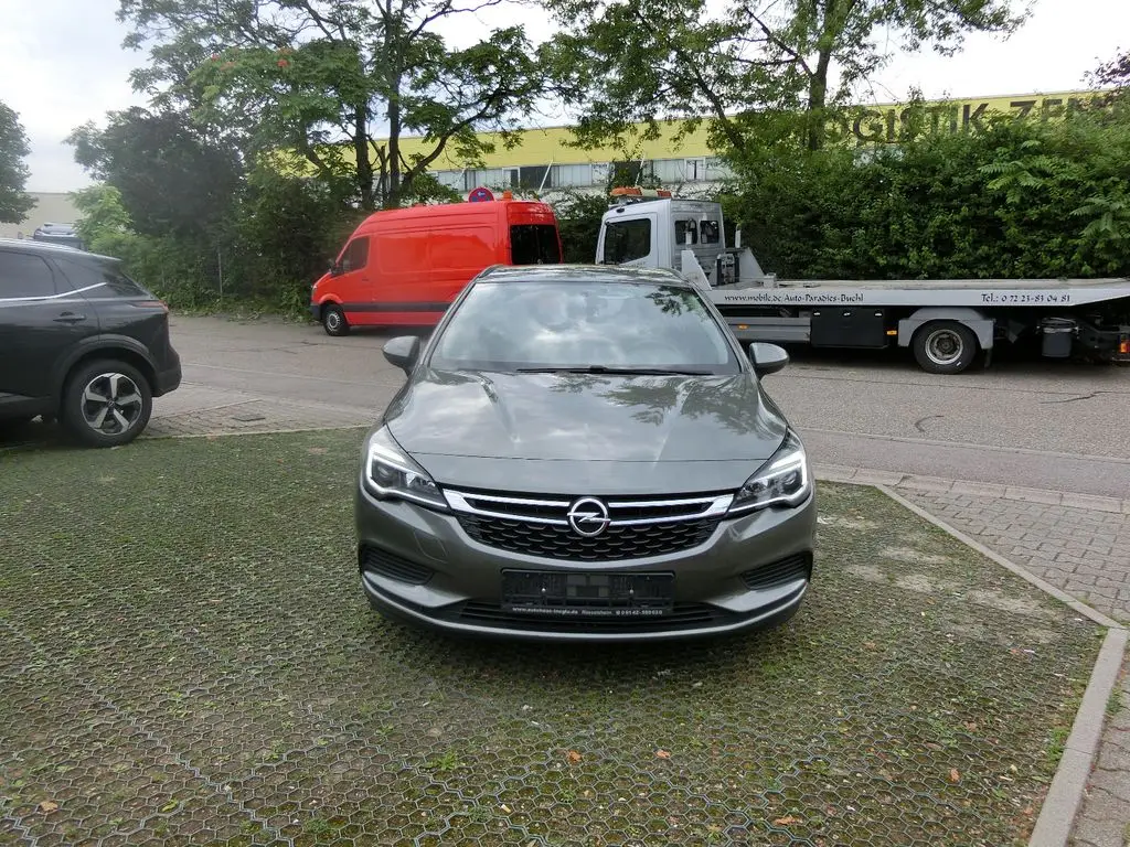 Photo 1 : Opel Astra 2017 Diesel