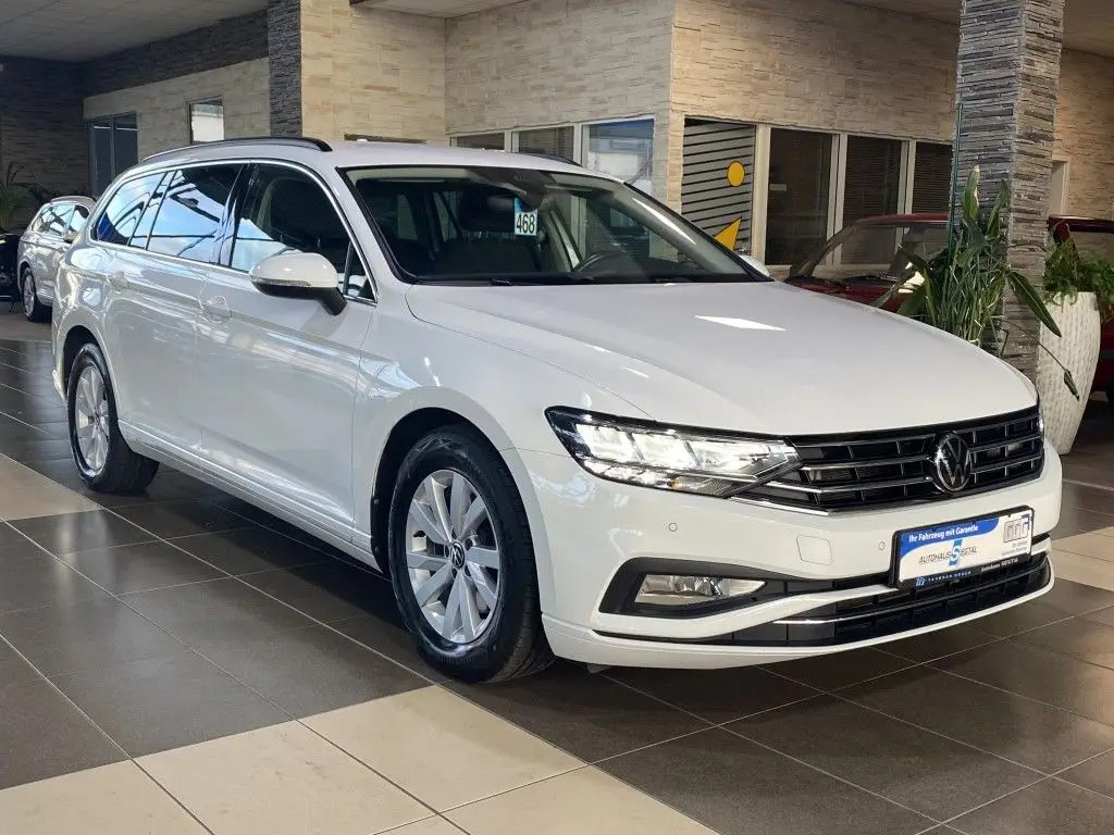 Photo 1 : Volkswagen Passat 2022 Diesel