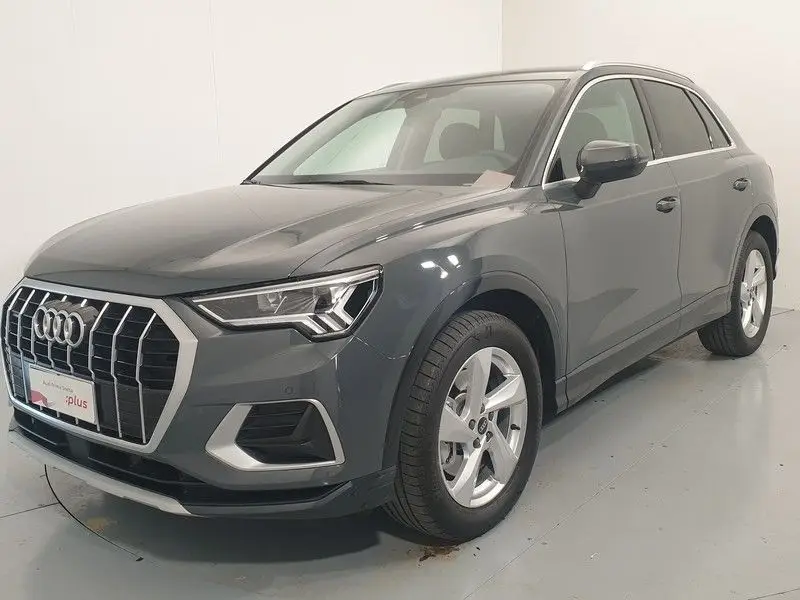 Photo 1 : Audi Q3 2023 Essence