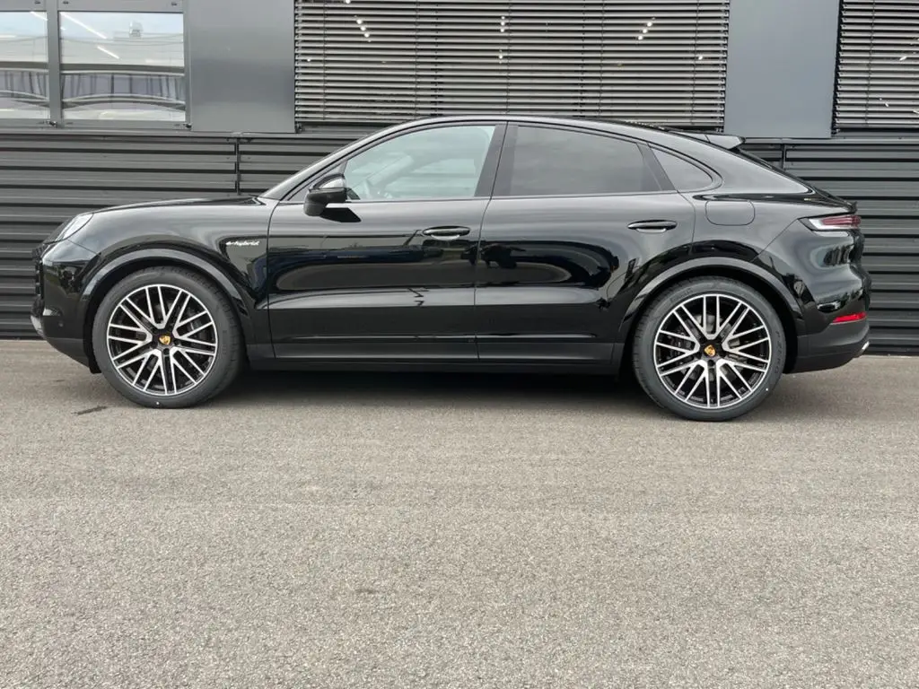 Photo 1 : Porsche Cayenne 2024 Hybrid