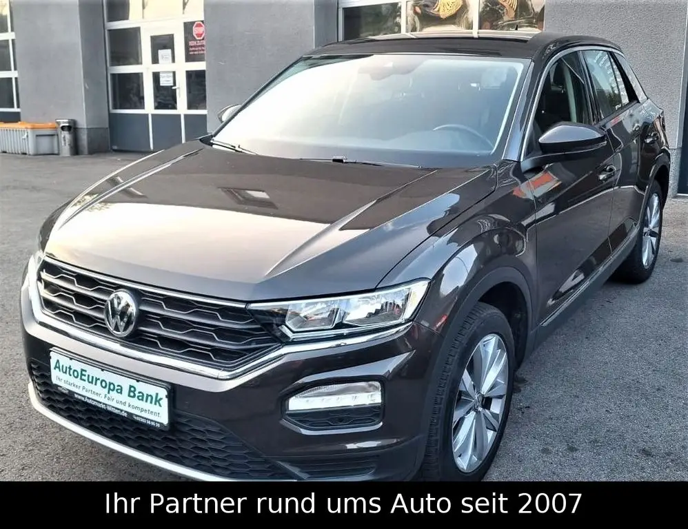 Photo 1 : Volkswagen T-roc 2019 Essence