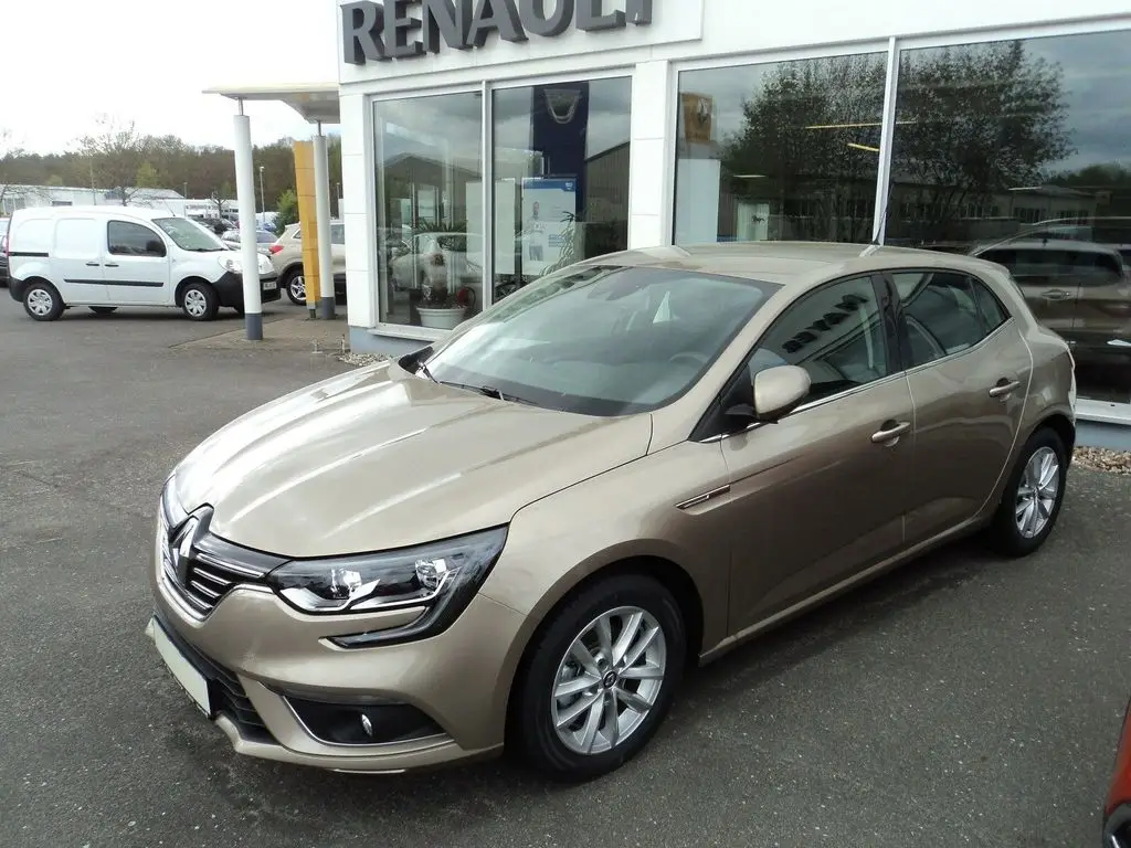 Photo 1 : Renault Megane 2016 Petrol