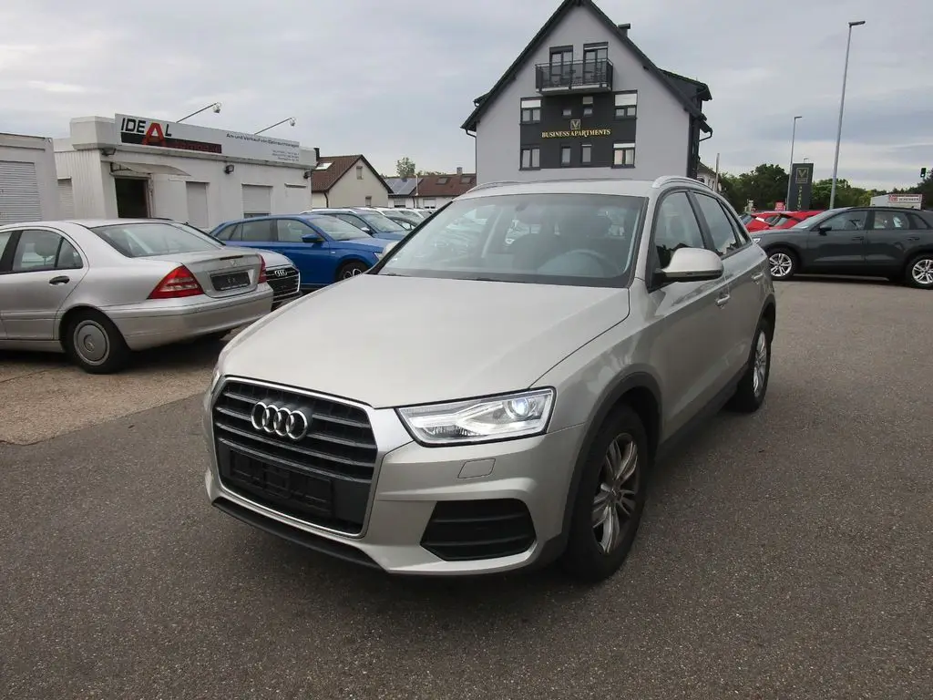 Photo 1 : Audi Q3 2016 Petrol