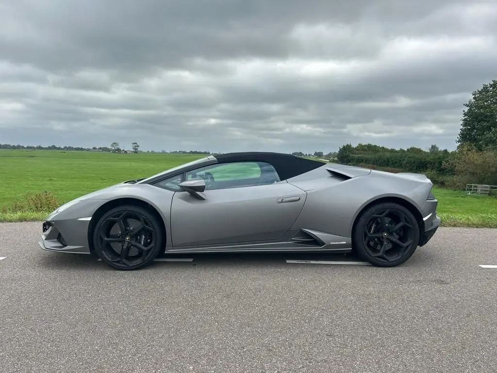 Photo 1 : Lamborghini Huracan 2020 Essence