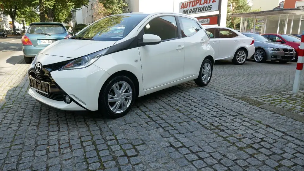 Photo 1 : Toyota Aygo X 2017 Essence