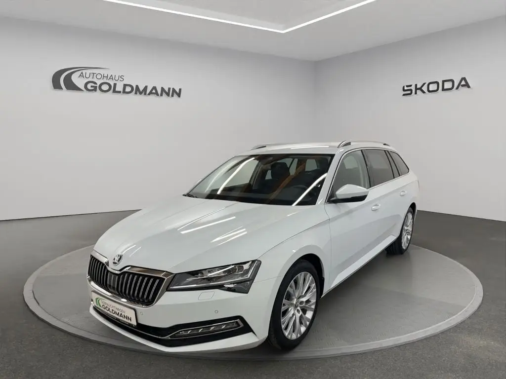 Photo 1 : Skoda Superb 2020 Essence