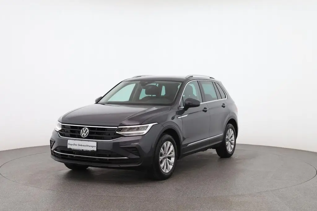 Photo 1 : Volkswagen Tiguan 2022 Essence