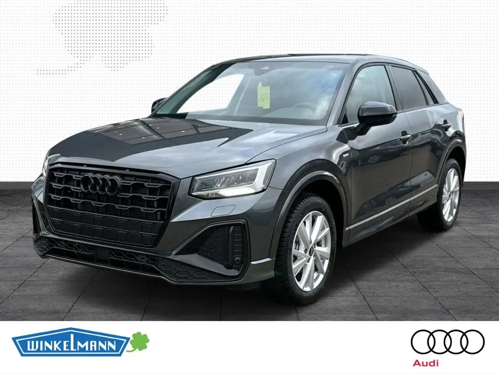 Photo 1 : Audi Q2 2024 Petrol