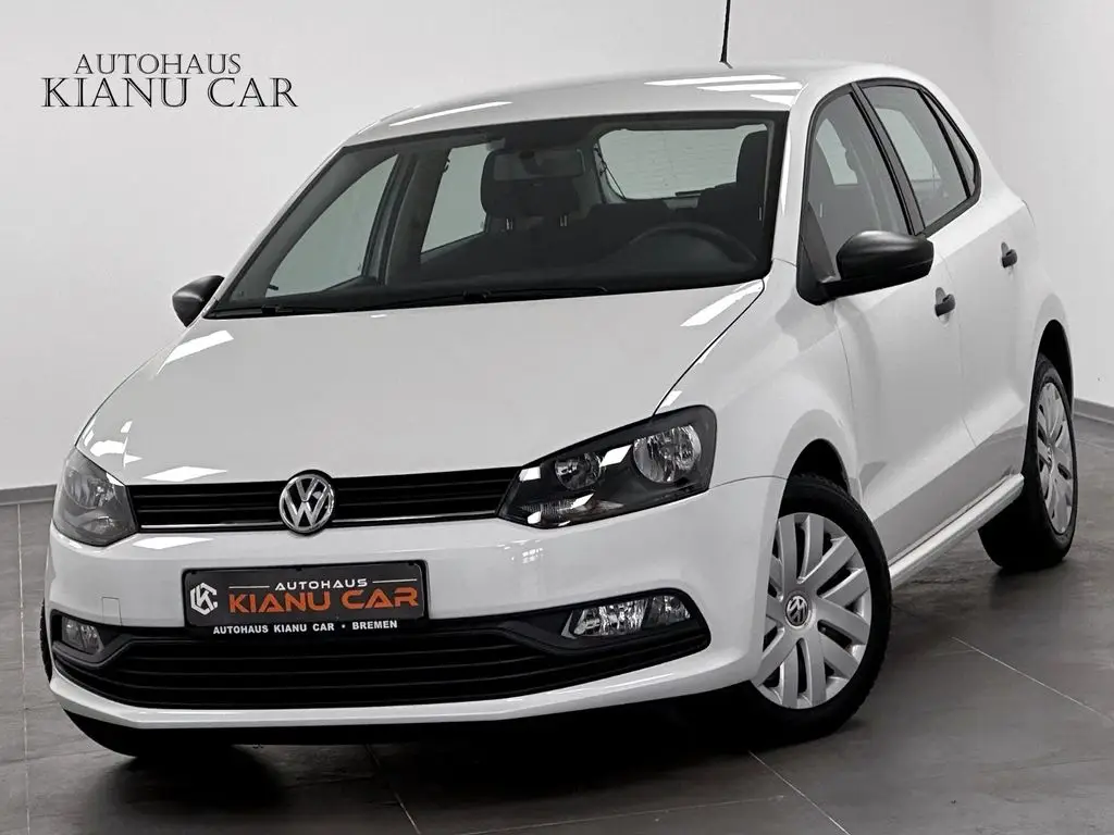 Photo 1 : Volkswagen Polo 2017 Petrol