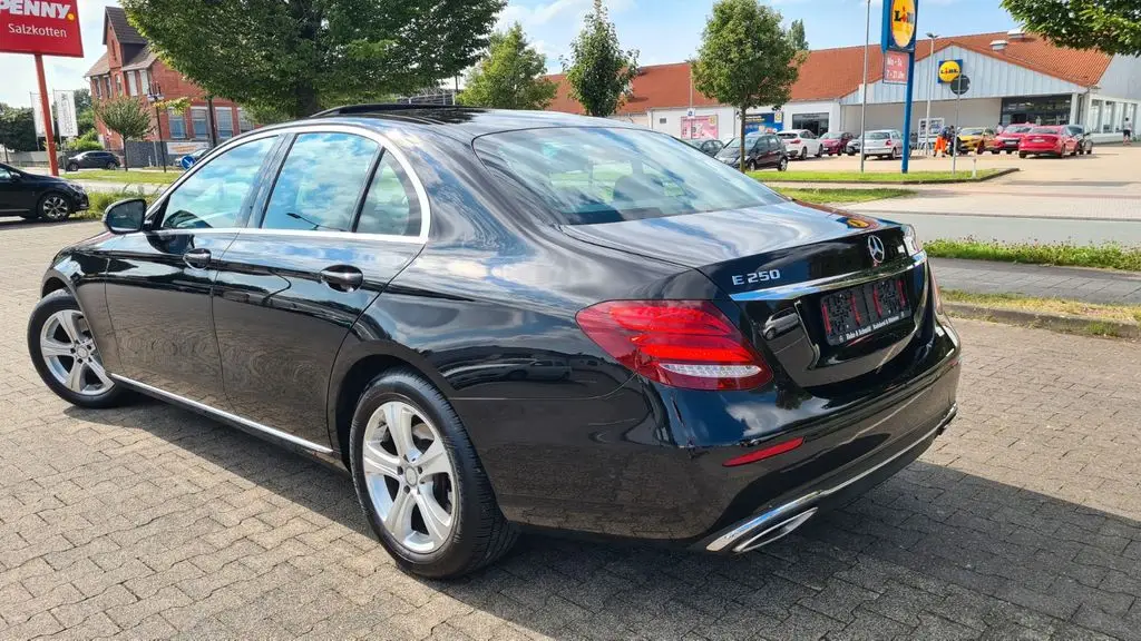 Photo 1 : Mercedes-benz Classe E 2017 Essence