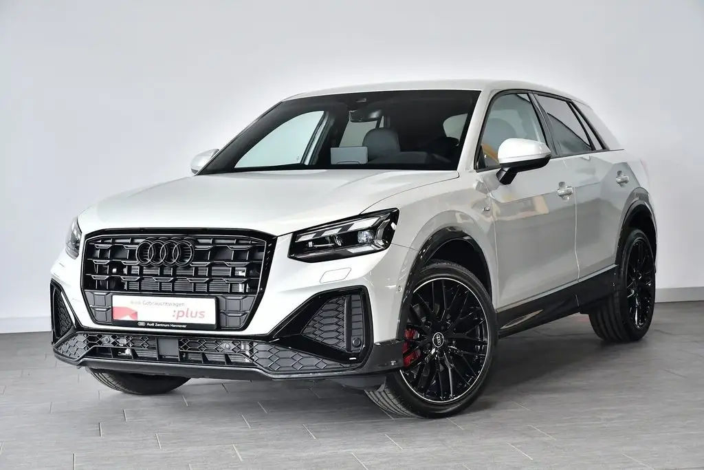 Photo 1 : Audi Q2 2024 Essence