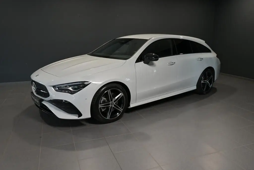 Photo 1 : Mercedes-benz Classe Cla 2023 Essence