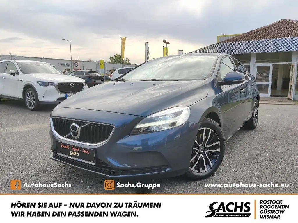 Photo 1 : Volvo V40 2017 Petrol