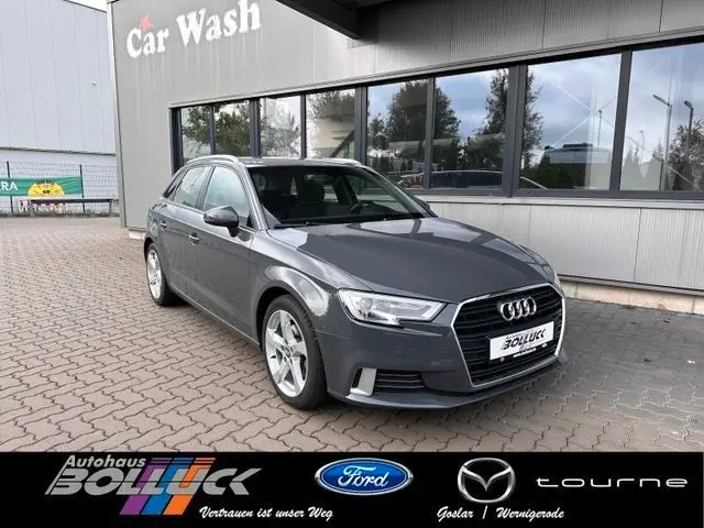 Photo 1 : Audi A3 2019 Petrol