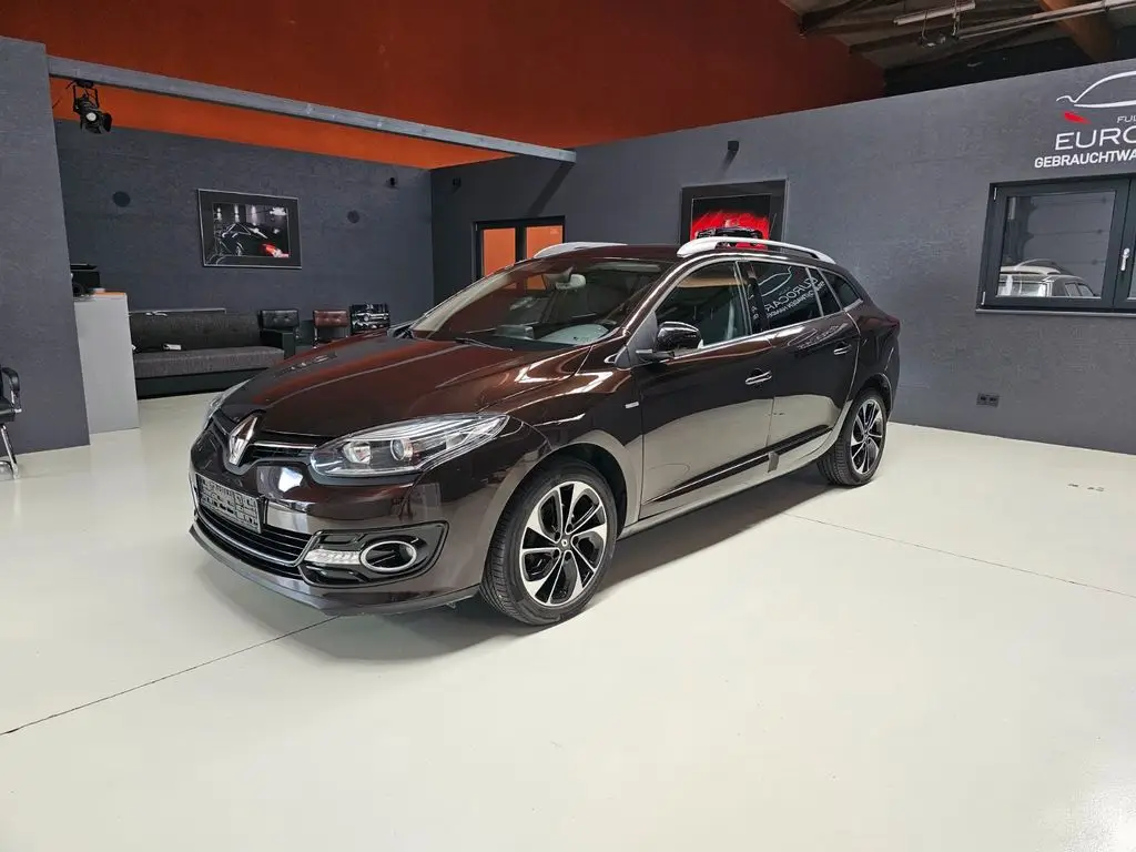 Photo 1 : Renault Megane 2014 Essence