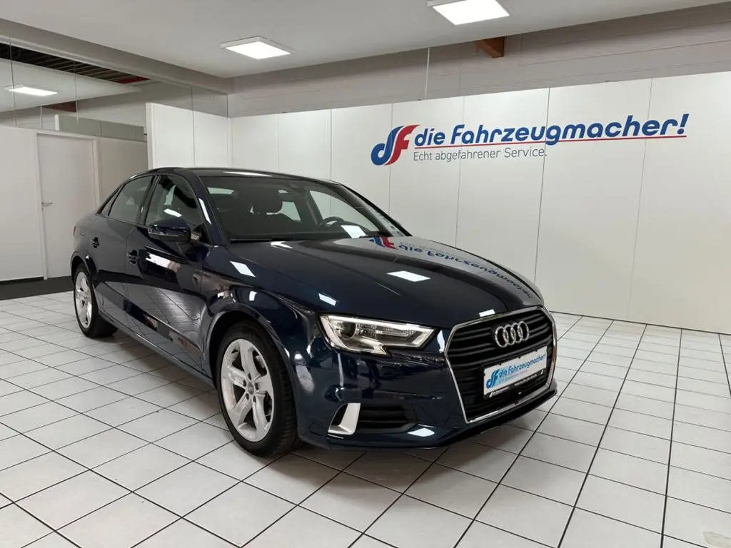 Photo 1 : Audi A3 2017 Petrol