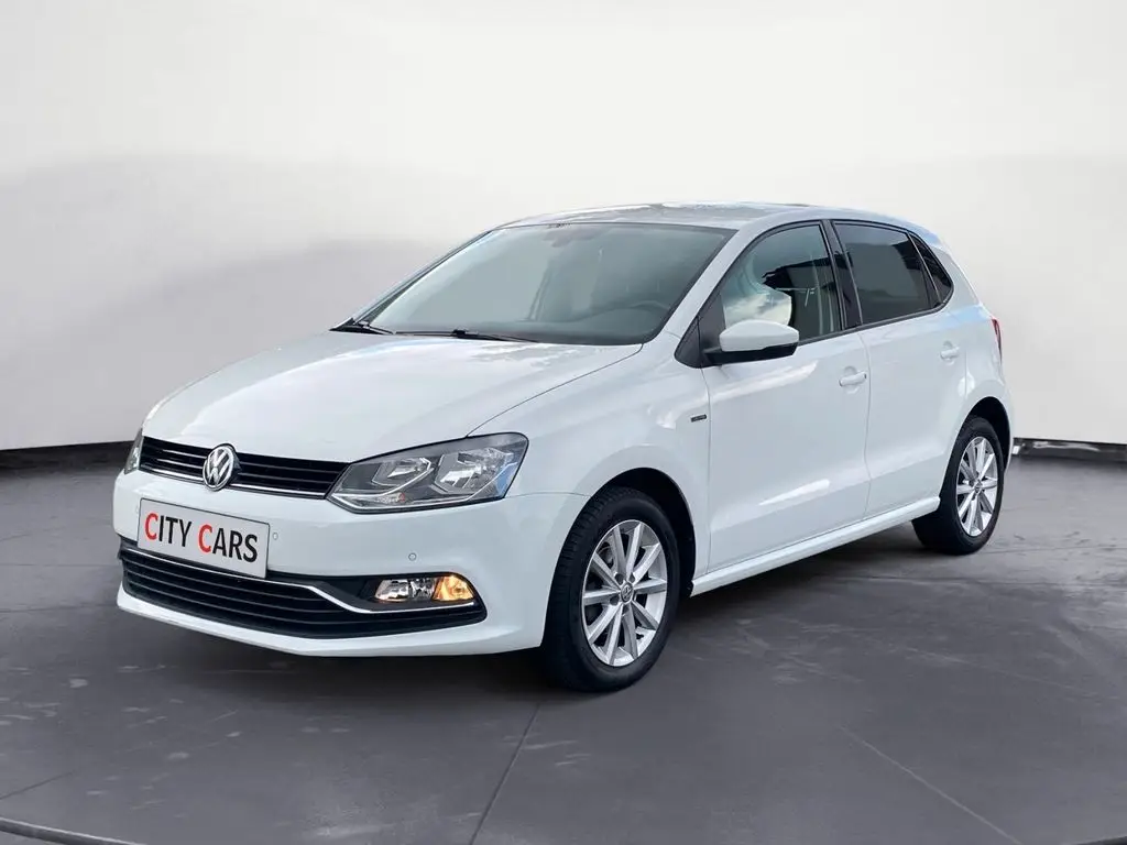 Photo 1 : Volkswagen Polo 2015 Essence