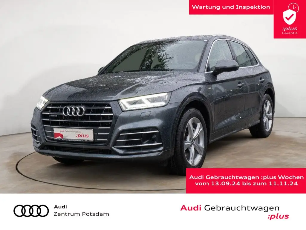 Photo 1 : Audi Q5 2020 Hybride