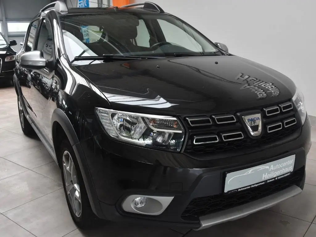 Photo 1 : Dacia Sandero 2018 Petrol