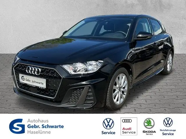 Photo 1 : Audi A1 2023 Essence