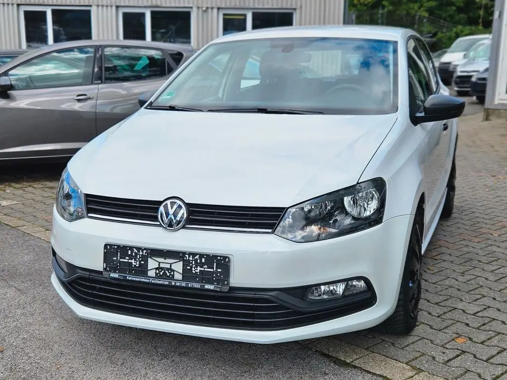 Photo 1 : Volkswagen Polo 2017 Petrol