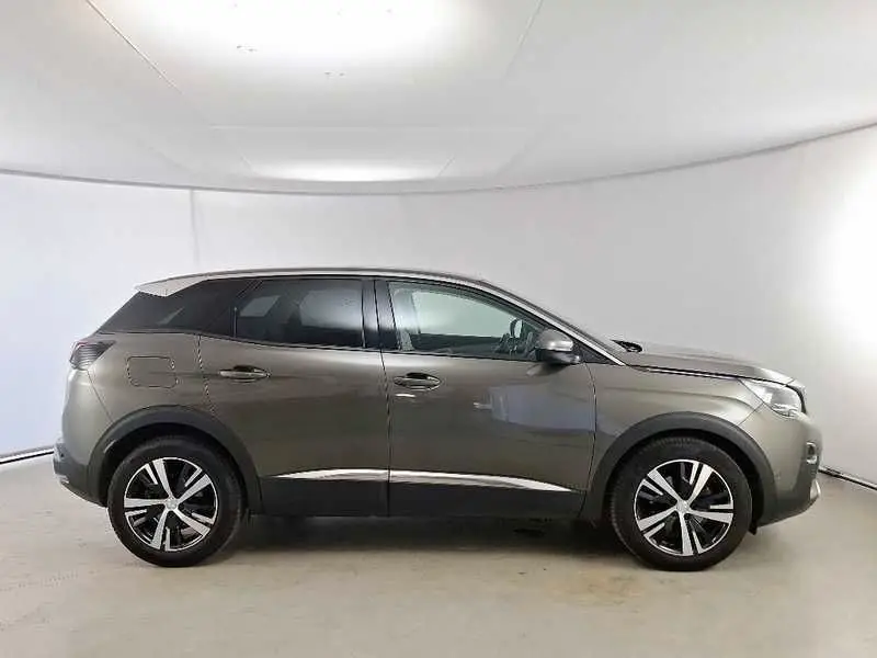 Photo 1 : Peugeot 3008 2019 Diesel