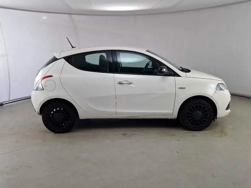 Photo 1 : Lancia Ypsilon 2022 Hybride