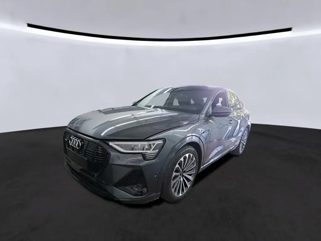 Photo 1 : Audi E-tron 2021 Non renseigné