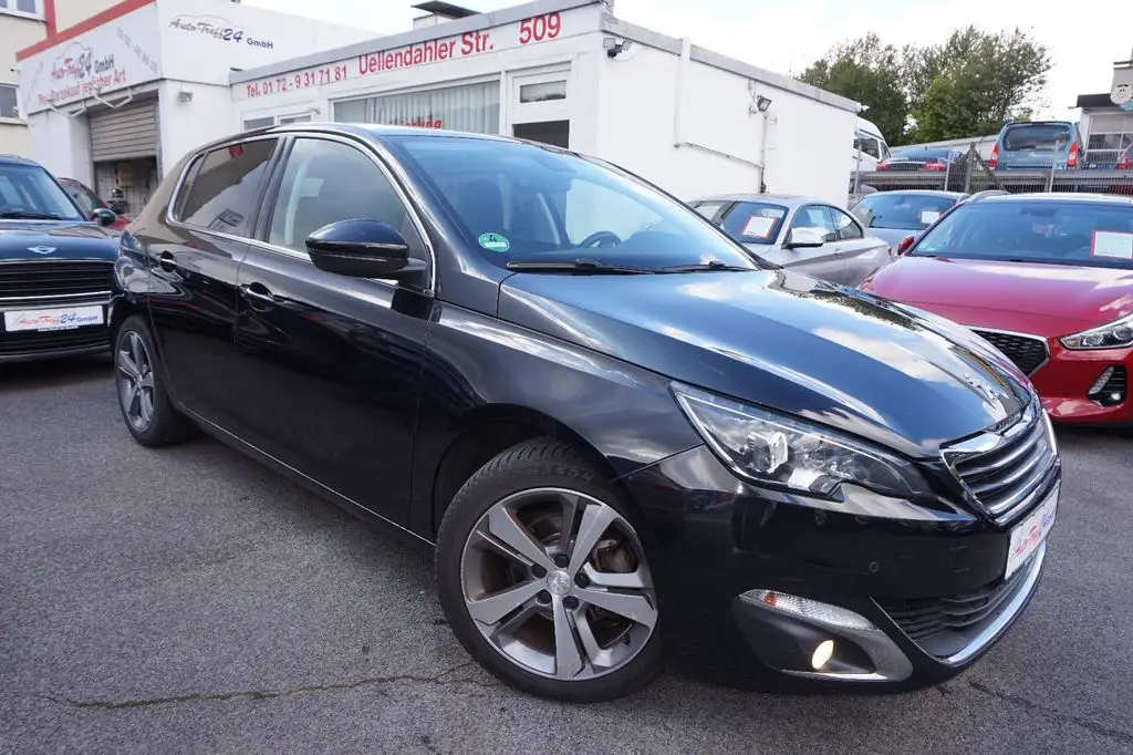 Photo 1 : Peugeot 308 2015 Petrol