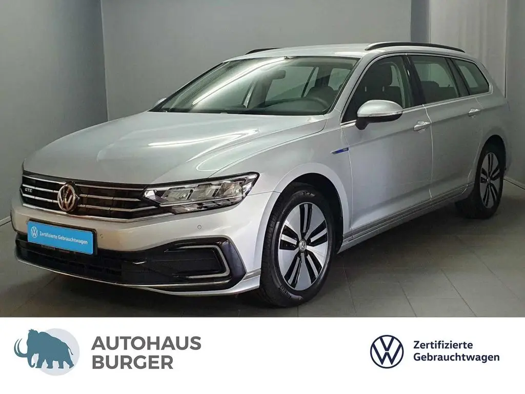 Photo 1 : Volkswagen Passat 2020 Hybrid